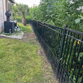Bush Trimming by Earth Cutz Lawn Services reviewed on May 4, 2023