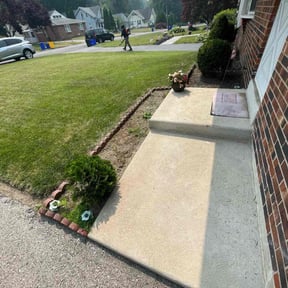 Flower Bed Weeding by Gregory Lawn Service LLC reviewed on June 8, 2020