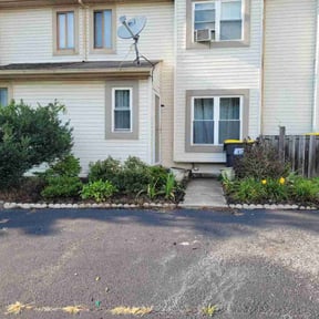 Flower Bed Weeding by Soto master reviewed on April 24, 2025