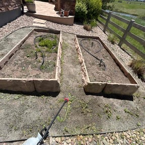 Flower Bed Weeding by Tight Lines LawnService reviewed on October 23, 2021
