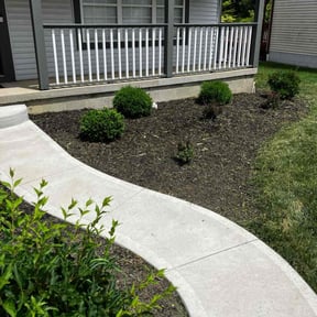 Flower Bed Weeding by Robert Bond Sr reviewed on June 30, 2022