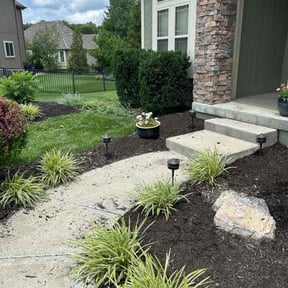 Flower Bed Weeding by Florida's Finest Property Maintenance reviewed on June 1, 2022