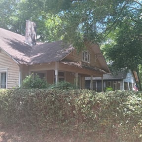 Bush Trimming by Leek's Lawn Life reviewed on July 3, 2025