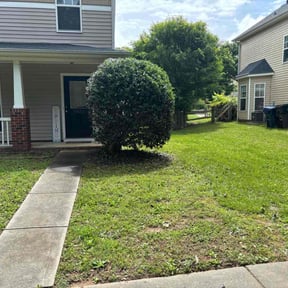 Bush Trimming by XL lawn mowing reviewed on April 24, 2022