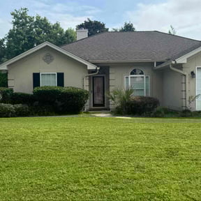 Bush Trimming by D's Lawn Care reviewed on August 1, 2022