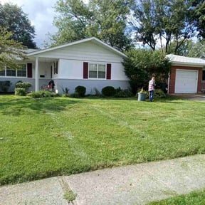 Bush Trimming by Montoya Maintenance Services reviewed on May 8, 2025