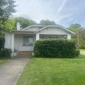 Bush Trimming by BLC3 LLC / Turf Guys reviewed on May 16, 2022