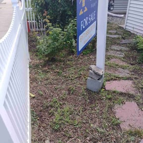 Flower Bed Weeding by Prolific Property Services reviewed on July 14, 2022