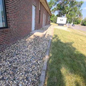 Flower Bed Weeding by Stellar Lawn Care LLC reviewed on September 1, 2021