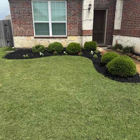 Landscaping by Jeff's Lawn service reviewed on August 6, 2022