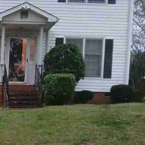 Bush Trimming by Lawncare By the beach reviewed on June 29, 2022