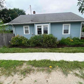 Mulching by JT lawn care grass guys reviewed on April 28, 2025