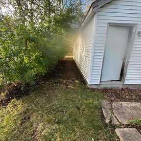 Leaf Removal by Chuyin's Lawn Care LLC reviewed on May 28, 2022