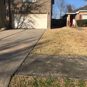 Leaf Removal by KL MOWING SERVICE reviewed on May 8, 2025