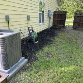 Flower Bed Weeding by #1 grass man reviewed on August 26, 2024