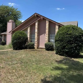 Bush Trimming by Harris Best Lawncare LLC reviewed on January 1, 2025
