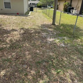 Leaf Removal by Yard Gnomes Lawn Care reviewed on December 2, 2022