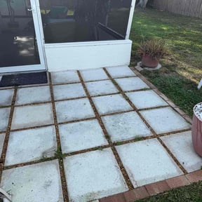 Weeding by AG lawn service reviewed on October 4, 2022