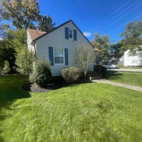 Flower Bed Weeding by Scott Basinger lawn care reviewed on April 28, 2025