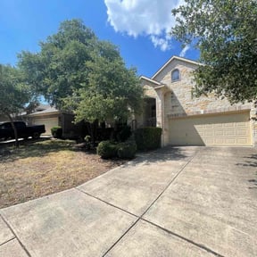 Bush Trimming by Grasman LLC reviewed on July 27, 2025