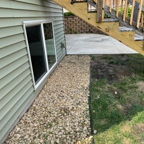 Flower Bed Weeding by Midwest Ecoscapes reviewed on June 10, 2022