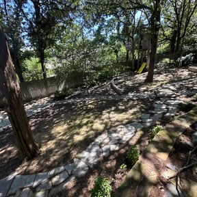 Weeding by Cleancut Landscaping reviewed on June 25, 2022