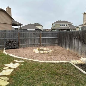 Flower Bed Weeding by LSLTAustin/SanAntonioEmerald reviewed on February 28, 2025