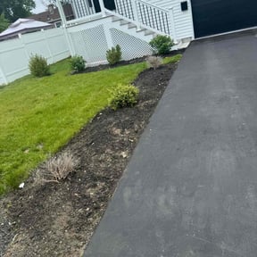 Cleanups by Wayne's landscaping reviewed on June 16, 2020