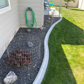 Bush Trimming by Lindsay’s lawncare reviewed on November 8, 2021