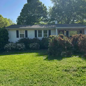 Bush Trimming by Dream Cuts landscaping and Lawn Care LLC reviewed on January 23, 2025