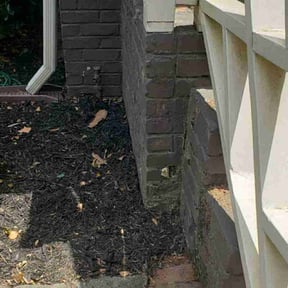 Flower Bed Weeding by Brooks lawn Care reviewed on June 9, 2022