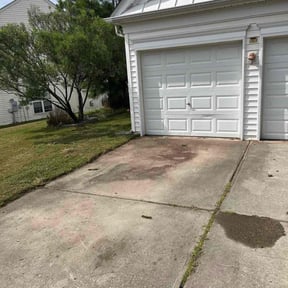 Weeding by Electric Cut Lawn Care LLC reviewed on May 1, 2025