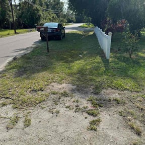 Leaf Removal by Clip Away Lawn Maintenance reviewed on April 21, 2022