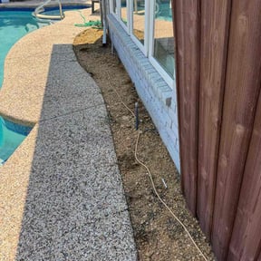 Flower Bed Weeding by The Green Op reviewed on July 15, 2025