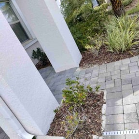 Flower Bed Weeding by Landsk8pe Tech’s reviewed on August 27, 2024