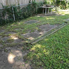 Leaf Removal by Escobar's Landscaping reviewed on June 6, 2022