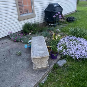 Flower Bed Weeding by Contreras Outdoors reviewed on August 14, 2024