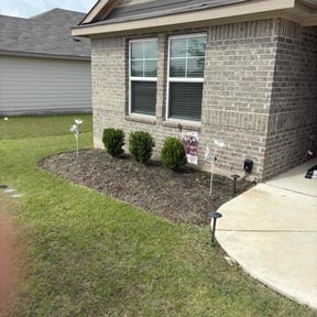 Bush Trimming by Escobar's Landscaping reviewed on July 14, 2022
