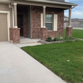 Flower Bed Weeding by impressive touch lawn care & Services reviewed on May 27, 2022