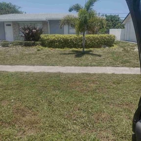 Bush Trimming by ShiftChange LLC Lawn Service reviewed on November 3, 2022