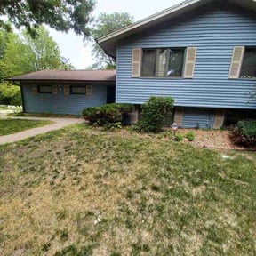 Bush Trimming by Quality cuts lawn care reviewed on June 10, 2022