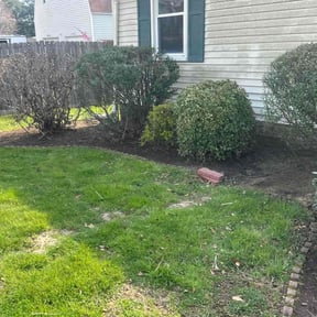 Flower Bed Weeding by Greener Lawn Care LLC reviewed on April 13, 2025