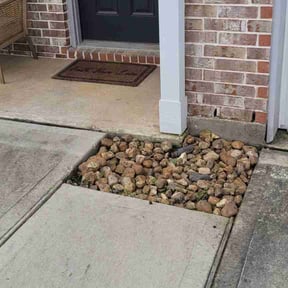 Flower Bed Weeding by Texas Best Lawn and Farm reviewed on August 9, 2022