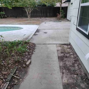 Leaf Removal by Demiteria Casey Mattox reviewed on June 10, 2025