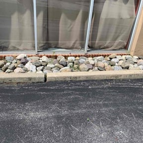 Flower Bed Weeding by Personal Touch reviewed on July 28, 2025