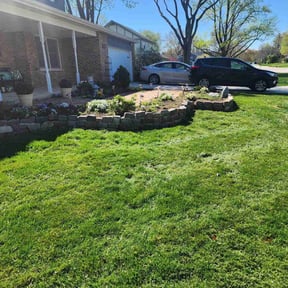 Flower Bed Weeding by A+Plus Maintenance reviewed on May 31, 2022