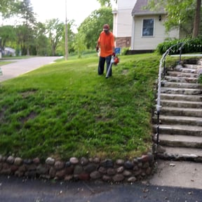 Leaf Removal by Enclave Landscape Management reviewed on April 14, 2022