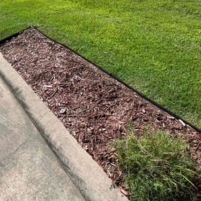 Flower Bed Weeding by Yard Surgeon reviewed on April 12, 2022