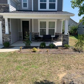 Bush Trimming by Fairwood Landscape reviewed on July 13, 2022