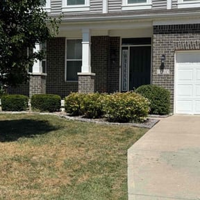 Bush Trimming by Full Circle Lawn & Landscape reviewed on May 4, 2022